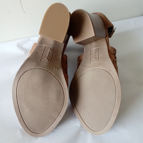 American Eagle Women's Size 7.5 Cut Out Peep Toe Bootie Brown Faux Suede NWT - Picture 6 of 9